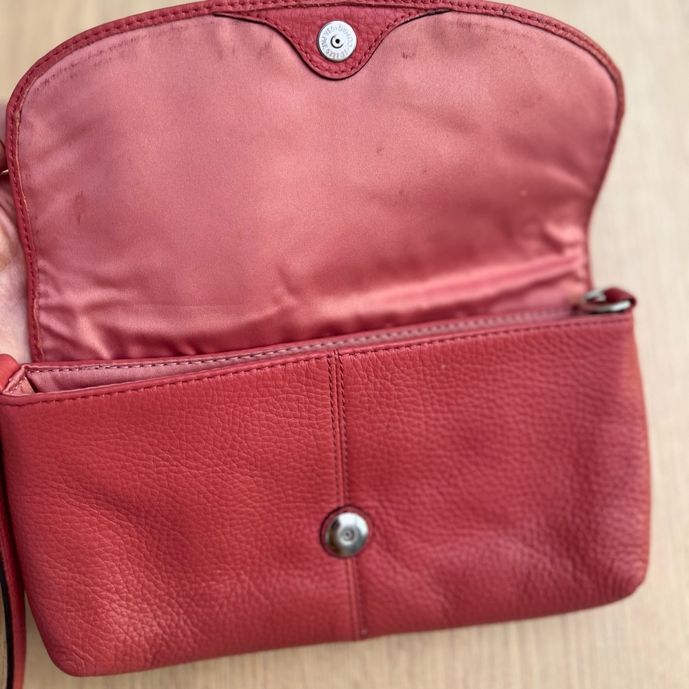 Coral Coach Clutch - Picture 3 of 3